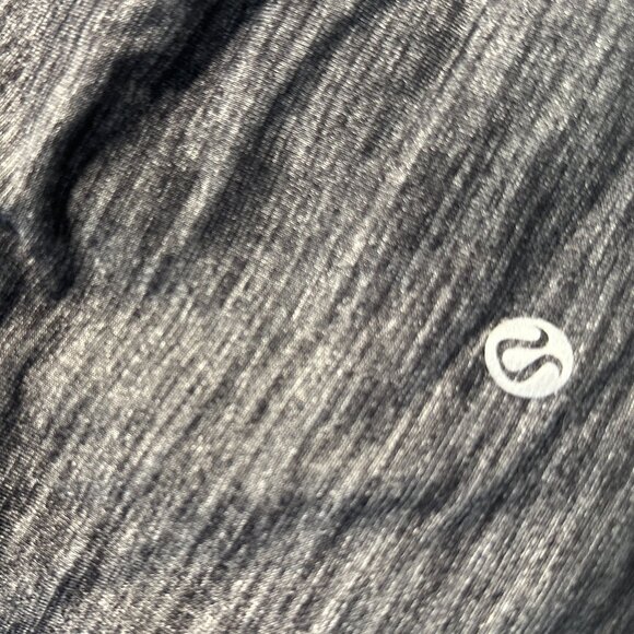 Lululemon Free to be Wild Strappy Tank Top Built in Bra Semi-Open Back SIZE 8 - Picture 4 of 5